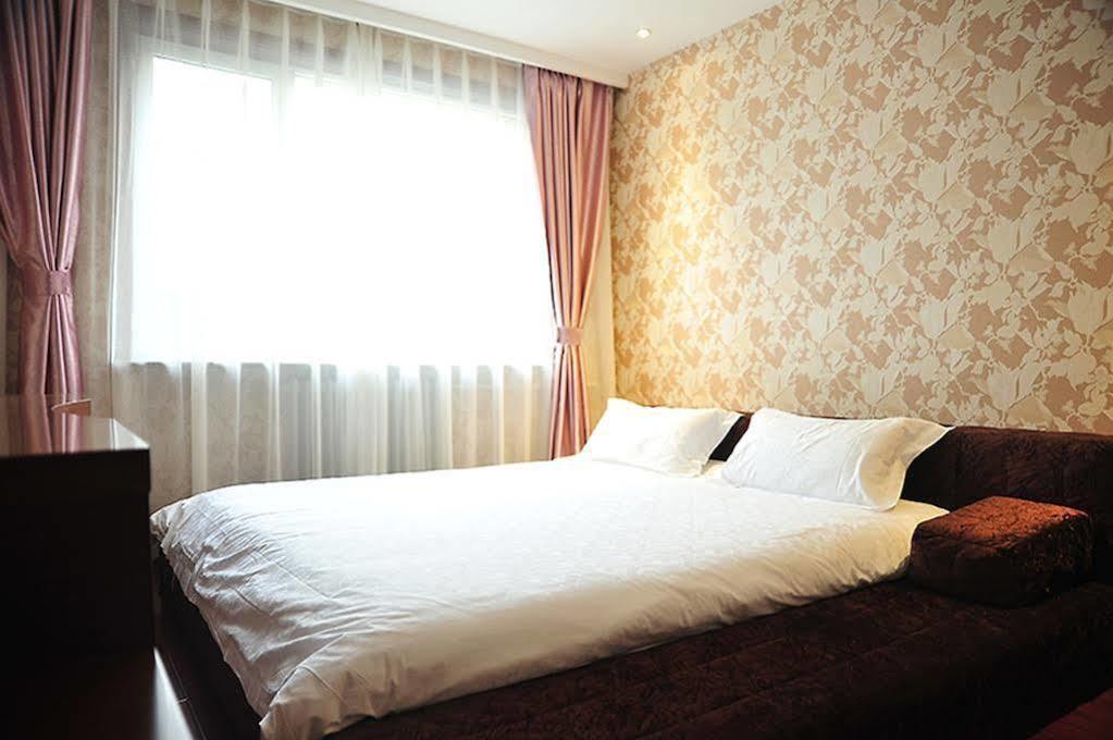 East Sacred Hotel Beijing Eksteriør billede